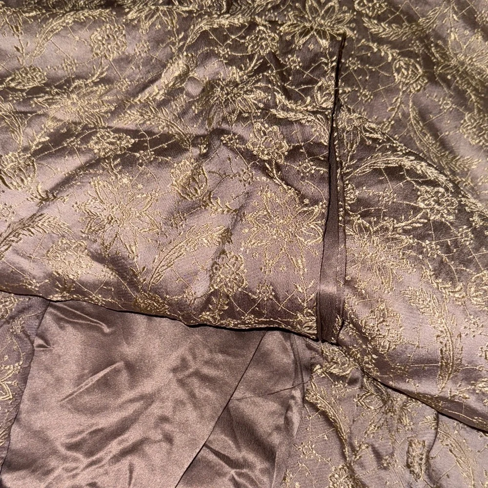 Luxurious Cream and Brown Comforter Set